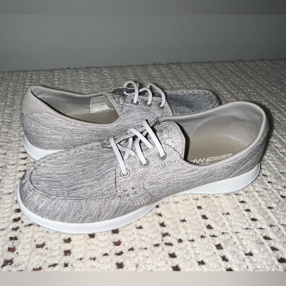 Skechers Go Walk Lite